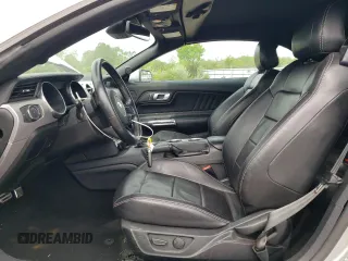 2021 Ford Mustang EcoBoost z VIN 1FATP8UH3M5106268, wystawiony jako Copart lot #56939595 z przebiegiem 114 877 mil mil oraz Szkoda całkowita • Salvage title. Historia ofert i sprzedaży dostępna na DreamBid. Obrazek 7.