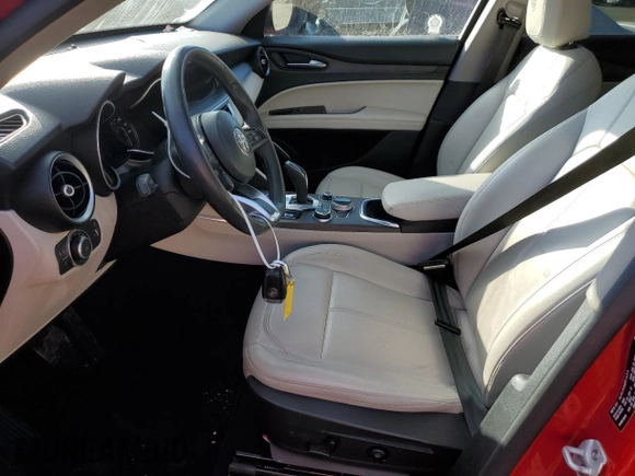 2021 Alfa Romeo Stelvio Ti z VIN ZASPAKBN5M7D00170, wystawiony jako Copart lot #41510865 z przebiegiem 27 492 mil mil oraz Szkoda całkowita • Salvage title. Historia ofert i sprzedaży dostępna na DreamBid. Obrazek 7.