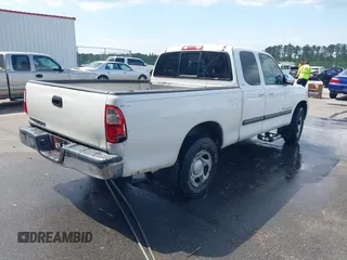 2006 Toyota Tundra SR5 with VIN 5TBRU34106S464095, listed as a IAAI auction lot 42004981 with 362,683 mi miles. Bid and sale history available at carsss.com. Image 4.