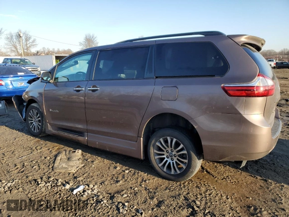 2018 Toyota Sienna XLE Auto Access Seat with VIN 5TDYZ3DC5JS961397, listed as a Copart auction lot 42735825 with 46,828 mi miles and Salvage Title. Bid and sale history available at carsss.com. Image 2.