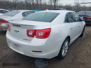 2015 Chevrolet Malibu LTZ with VIN 1G11F5SL0FF223841, listed as a IAAI auction lot 41850558 with 155,588 mi miles. Bid and sale history available at carsss.com. Image 4.