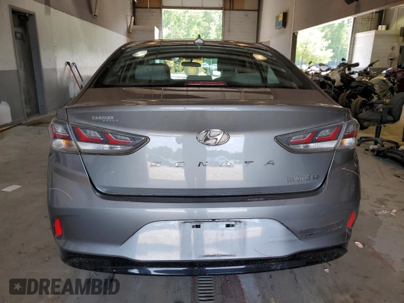 2018 Hyundai Sonata Hybrid SE with VIN KMHE24L33JA080110, listed as a Copart auction lot 61442173 with 43,398 mi miles. Bid and sale history available at carsss.com. Image 6.