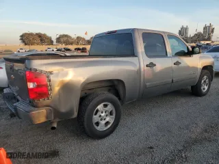 2007 Chevrolet Silverado 1500 LT w/1LT with VIN 2GCEC13C771574330, listed as a Copart auction lot 86451334 with 253,639 mi miles and Clean Title. Bid and sale history available at carsss.com. Image 3.