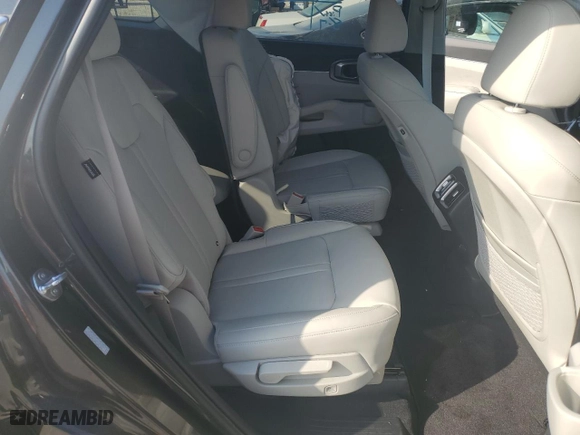 2025 Kia Sorento Plug-In Hybrid EX with VIN KNDRJDJH9S5299249, listed as a Copart auction lot 69045204 with 261 mi miles and Salvage Title. Bid and sale history available at carsss.com. Image 11.