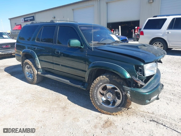 2001 Toyota 4Runner SR5 with VIN JT3HN86R310335526, listed as a IAAI auction lot 41288058 with 202,219 mi miles. Bid and sale history available at carsss.com. Image 1.