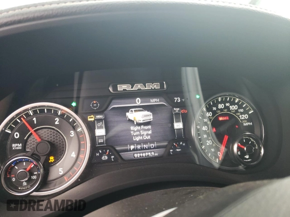 2024 Ram 2500 Laramie z VIN 3C6UR5NL3RG223592, wystawiony jako Copart lot #53073445 z przebiegiem 21 675 mil mil oraz Szkoda całkowita • Salvage title. Historia ofert i sprzedaży dostępna na DreamBid. Obrazek 9.