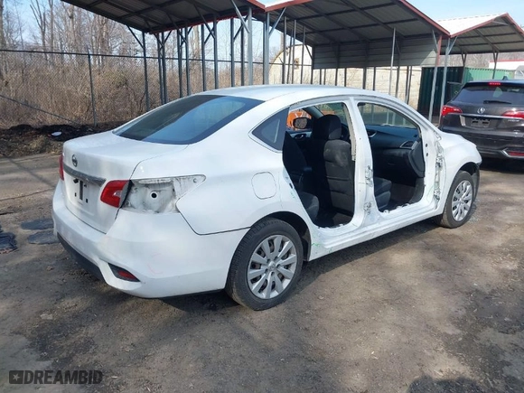 2016 Nissan Sentra SR with VIN 3N1AB7AP7GY235856, listed as a IAAI auction lot 41724194 with 128,997 mi miles. Bid and sale history available at carsss.com. Image 4.