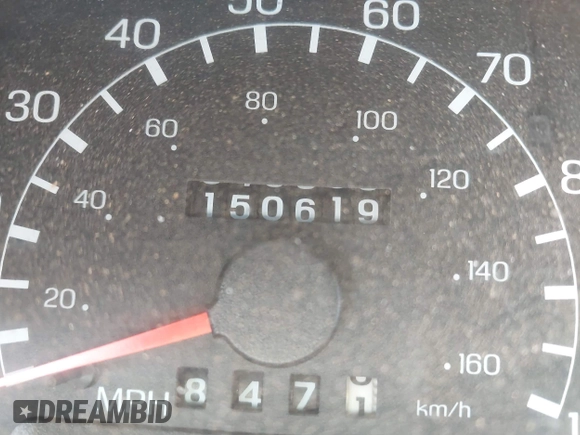 1999 Ford Super Duty F-250 XL with VIN 1FTNW21S2XEE10313, listed as a IAAI auction lot 41825300 with 150,619 mi miles. Bid and sale history available at carsss.com. Image 15.
