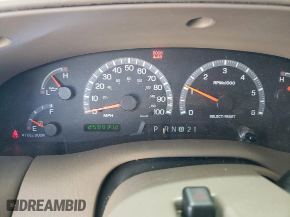 2002 Ford Expedition Eddie Bauer with VIN 1FMFU18L32LA46941, listed as a Copart auction lot 56998815 with 258,931 mi miles and Salvage title. Bid and sale history available at DreamBid. Image 9.