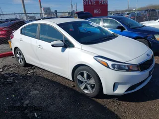 2018 Kia Forte LX with VIN 3KPFL4A7XJE172243, listed as a IAAI auction lot 41957937 with 105,221 mi miles. Bid and sale history available at carsss.com. Image 1.