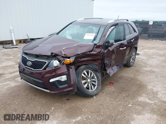 2013 Kia Sorento SX with VIN 5XYKW4A26DG323788, listed as a IAAI auction lot 41937685 with 35,074 mi miles. Bid and sale history available at carsss.com. Image 2.