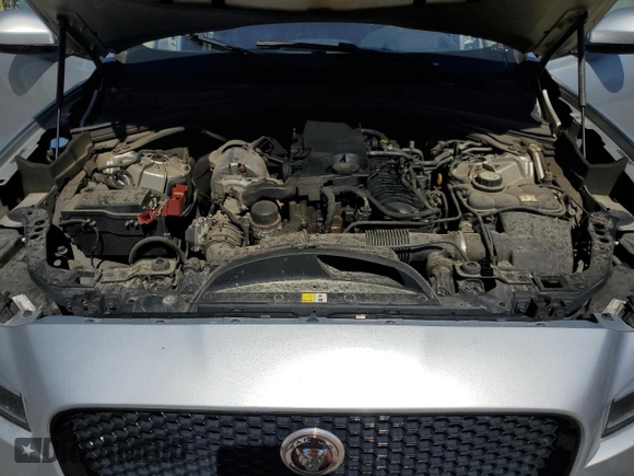 2017 Jaguar F-Pace 20d R-Sport with VIN SADCL2BN3HA098895, listed as a Copart auction lot 57343355 with 122,041 mi miles and Clean title. Bid and sale history available at DreamBid. Image 12.
