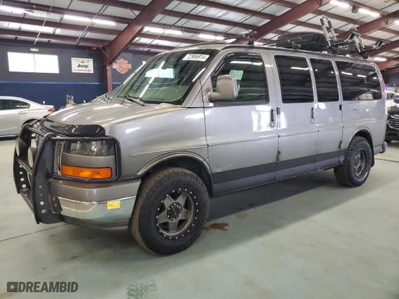 2006 GMC Savana Cargo Van YF7 Upfitter with VIN 1GDFH15T461162417, listed as a Copart auction lot 72986914 with 147,424 mi miles and Clean Title. Bid and sale history available at carsss.com. Image 1.