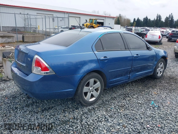 2009 Ford Fusion SE with VIN 3FAHP07129R174071, listed as a IAAI auction lot 41849832 with 208,463 mi miles. Bid and sale history available at carsss.com. Image 4.