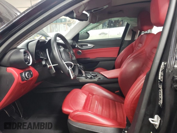 2019 Alfa Romeo Giulia Ti z VIN ZARFANBN7K7608174, wystawiony jako Copart lot #85051934 z przebiegiem 50 824 mil mil oraz Szkoda całkowita • Salvage title. Historia ofert i sprzedaży dostępna na DreamBid. Obrazek 7.