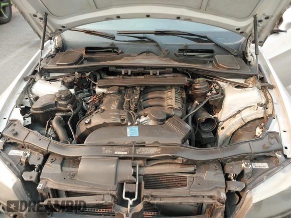 2011 BMW 3 Series 328i with VIN WBAPH5G55BNM71408, listed as a IAAI auction lot 41291450 with 169,483 mi miles and . Bid and sale history available at carsss.com. Image 10.