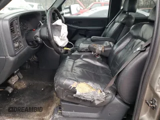 2001 Chevrolet Silverado 3500 LS with VIN 1GCJK33G81F166788, listed as a Copart auction lot 43693315 with 428,170 mi miles and Salvage Title. Bid and sale history available at carsss.com. Image 7.