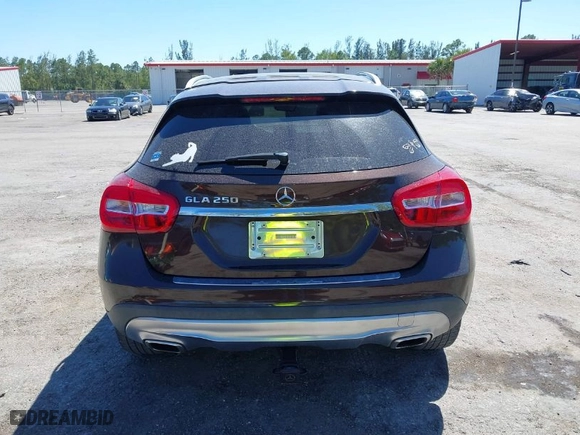 2017 Mercedes-Benz GLA with VIN WDCTG4EB4HJ357191, listed as a IAAI auction lot 41813302 with 62,745 mi miles. Bid and sale history available at carsss.com. Image 17.