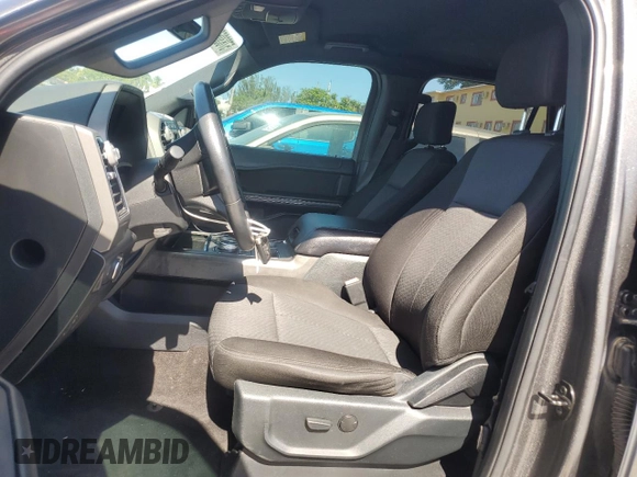 2020 Ford Expedition XLT with VIN 1FMJU1HTXLEA23155, listed as a Copart auction lot 57830525 with 104,931 mi miles and Clean title. Bid and sale history available at DreamBid. Image 7.