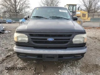 1997 Ford Explorer XL with VIN 1FMDU34E4VZC37151, listed as a Copart auction lot 85847234 with 260,538 mi miles and Salvage title. Bid and sale history available at DreamBid. Image 5.