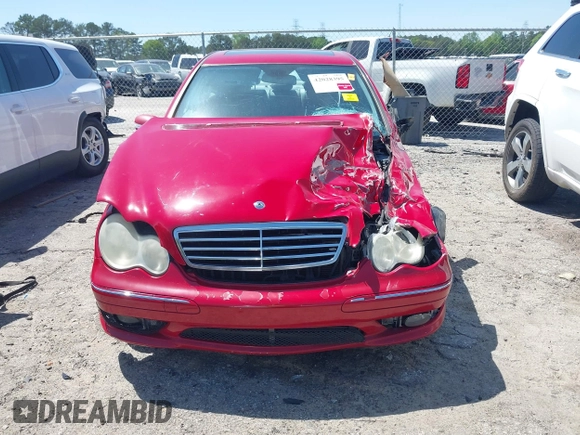 2005 Mercedes-Benz C 230 Kompressor z VIN WDBRF40J55F678252, wystawiony jako IAAI lot #42028395 z przebiegiem 208 901 mil mil oraz . Historia ofert i sprzedaży dostępna na DreamBid. Obrazek 6.