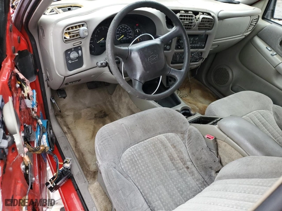 2001 Chevrolet Blazer LS with VIN 1GNCS18W71K175980, listed as a Copart auction lot 73009744 with 166,316 mi miles and Non Repairable. Bid and sale history available at carsss.com. Image 8.