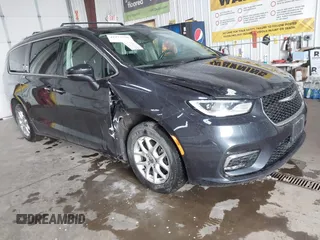 2021 Chrysler Pacifica Touring L z VIN 2C4RC1BG5MR588987, wystawiony jako IAAI lot #41972750 z przebiegiem 109 971 mil mil oraz . Historia ofert i sprzedaży dostępna na DreamBid. Obrazek 1.