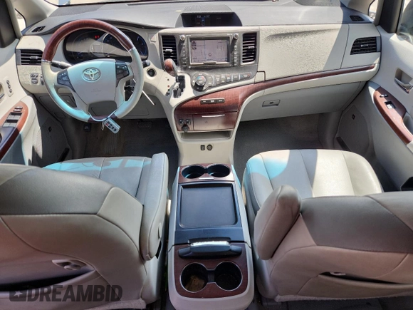 2011 Toyota Sienna XLE AAS with VIN 5TDYK3DC6BS024449, listed as a Copart auction lot 62478785 with 215,477 mi miles and Non repairable. Bid and sale history available at DreamBid. Image 8.
