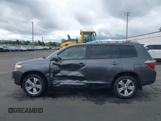 2008 Toyota Highlander Sport with VIN JTEES43A582068687, listed as a IAAI auction lot 42358242 with 137,099 mi miles and . Bid and sale history available at DreamBid. Image 14.