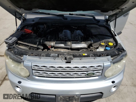 2011 Land Rover LR4 HSE z VIN SALAG2D46BA575248, wystawiony jako Copart lot #61822445 z przebiegiem 123 170 mil mil oraz Czysty tytuł • Clean title. Historia ofert i sprzedaży dostępna na DreamBid. Obrazek 12.