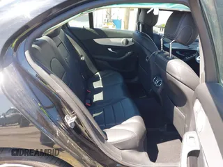 2021 Mercedes-Benz C 300 z VIN W1KWF8DB6MR614108, wystawiony jako IAAI lot #42227025 z przebiegiem 44 481 mil mil oraz . Historia ofert i sprzedaży dostępna na DreamBid. Obrazek 8.
