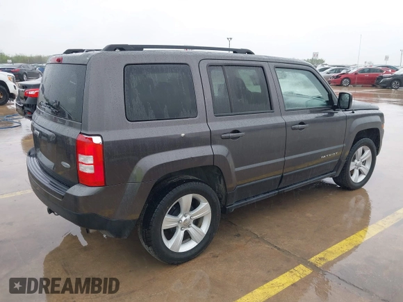 2016 Jeep Patriot Latitude with VIN 1C4NJPFB7GD682060, listed as a IAAI auction lot 41898444 with 67,717 mi miles and . Bid and sale history available at DreamBid. Image 4.