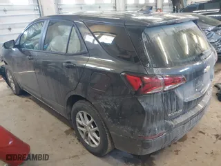 2022 Chevrolet Equinox LS with VIN 3GNAXSEVXNS247632, listed as a IAAI auction lot 41334343 with 19,925 mi miles. Bid and sale history available at carsss.com. Image 3.