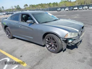2011 Dodge Charger Rallye with VIN 2B3CL3CG7BH584993, listed as a IAAI auction lot 41909117 with 220,682 mi miles. Bid and sale history available at carsss.com. Image 1.