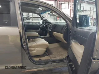 2007 Toyota Tundra SR5 with VIN 5TFBT54137X006800, listed as a IAAI auction lot 42061641 with 186,139 mi miles and . Bid and sale history available at DreamBid. Image 5.
