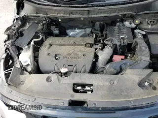 2021 Mitsubishi Outlander ES z VIN JA4ARUAU3MU003311, wystawiony jako Copart lot #70661835 z przebiegiem 114 434 mil mil oraz Szkoda całkowita • Salvage title. Historia ofert i sprzedaży dostępna na DreamBid. Obrazek 17.