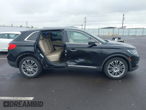 2017 Lincoln MKX Reserve with VIN 2LMPJ8LR7HBL30488, listed as a IAAI auction lot 42294191 with 64,246 mi miles and . Bid and sale history available at DreamBid. Image 14.