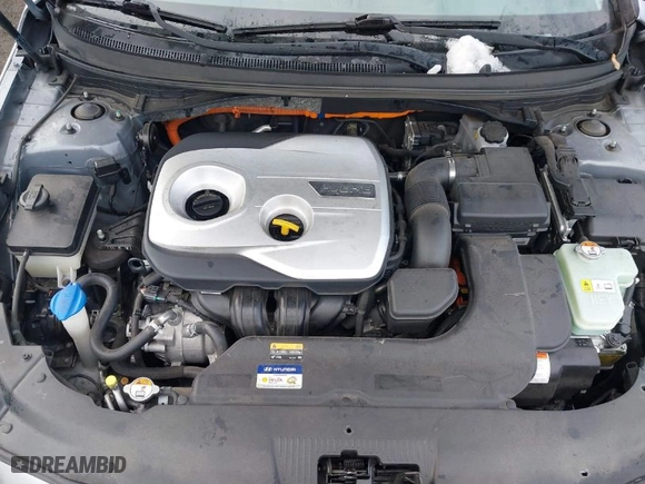 2017 Hyundai Sonata Hybrid SE with VIN KMHE24L14HA044001, listed as a IAAI auction lot 41490755 with 143,550 mi miles. Bid and sale history available at carsss.com. Image 10.