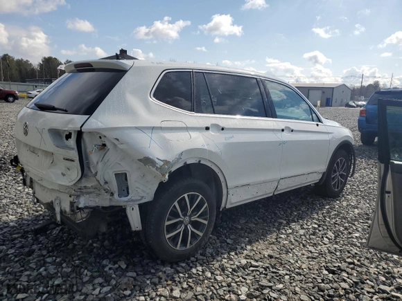 2019 Volkswagen Tiguan SE with VIN 3VV2B7AXXKM101524, listed as a Copart auction lot 49602425 with 55,534 mi miles and Salvage Title. Bid and sale history available at carsss.com. Image 3.