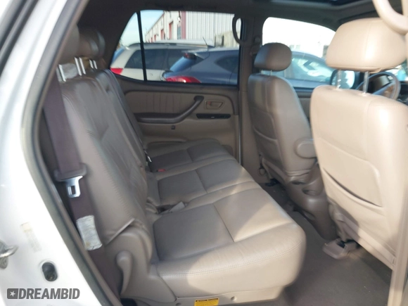 2002 Toyota Sequoia Limited with VIN 5TDZT38A72S112419, listed as a IAAI auction lot 41397980 with 115,947 mi miles. Bid and sale history available at carsss.com. Image 8.