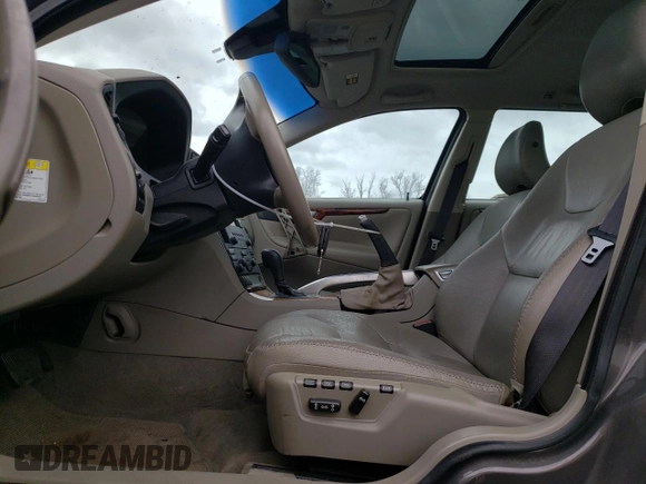 2005 Volvo XC70 with VIN YV1SZ592651175512, listed as a Copart auction lot 52962005 with 133,893 mi miles and Salvage Title. Bid and sale history available at DreamBid. Image 7.