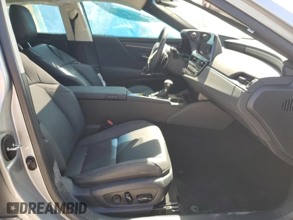 2024 Lexus ES 350 with VIN 58ADZ1B18RU160379, listed as a Copart auction lot 50264315 with 9,211 mi miles and Salvage title. Bid and sale history available at DreamBid. Image 7.