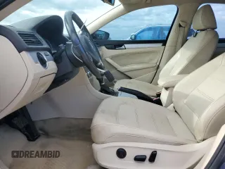 2012 Volkswagen Passat SE z VIN 1VWBH7A36CC085414, wystawiony jako Copart lot #56367125 z przebiegiem 158 442 mil mil oraz Szkoda całkowita • Salvage title. Historia ofert i sprzedaży dostępna na DreamBid. Obrazek 7.
