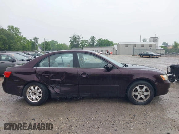 2006 Hyundai Sonata GLS z VIN KMHEU46CX6A075483, wystawiony jako IAAI lot #42376793 z przebiegiem 104 751 mil mil oraz . Historia ofert i sprzedaży dostępna na DreamBid. Obrazek 13.