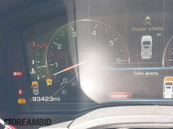 2015 Cadillac Escalade Premium z VIN 1GYS3NKJ1FR553712, wystawiony jako IAAI lot #41660900 z przebiegiem 93 423 mil mil oraz . Historia ofert i sprzedaży dostępna na DreamBid. Obrazek 15.