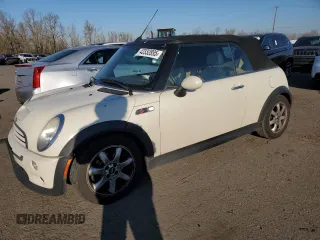 2008 MINI Convertible S z VIN WMWRH33598TU81236, wystawiony jako Copart lot #42332895 z przebiegiem 140 607 mil mil oraz Szkoda całkowita • Salvage title. Historia ofert i sprzedaży dostępna na DreamBid. Obrazek 1.