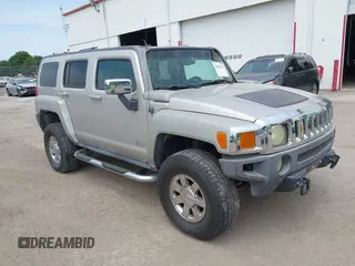 2006 Hummer H3 z VIN 5GTDN136468252961, wystawiony jako IAAI lot #42339227 z przebiegiem 189 868 mil mil oraz . Historia ofert i sprzedaży dostępna na DreamBid. Obrazek 1.