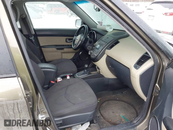2013 Kia Soul ! with VIN KNDJT2A67D7551081, listed as a IAAI auction lot 41447711 with 181,664 mi miles. Bid and sale history available at carsss.com. Image 5.