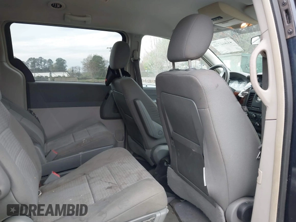 2008 Chrysler Town & Country LX with VIN 2A8HR44H28R114978, listed as a IAAI auction lot 41860775 with 179,828 mi miles. Bid and sale history available at carsss.com. Image 8.
