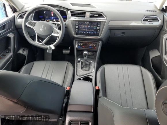 2022 Volkswagen Tiguan SE with VIN 3VV3B7AX9NM167961, listed as a Copart auction lot 54438295 with 47,054 mi miles and Salvage title. Bid and sale history available at DreamBid. Image 8.